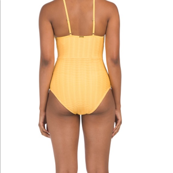 🌹🌹Simply Gorgeous New swimsuit 1-pcs. Size 10 - Picture 2 of 2